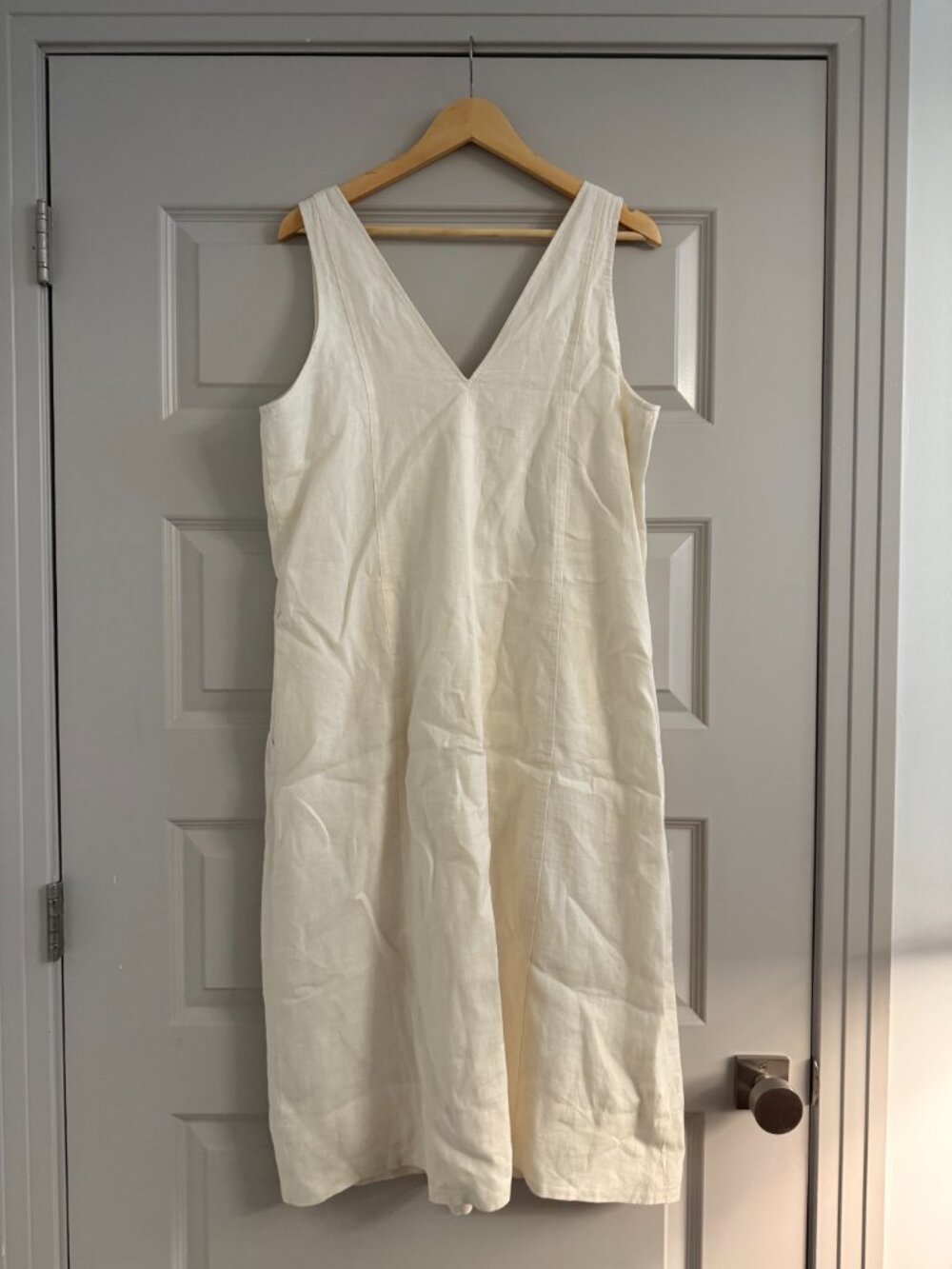 Everlane Deep V Seamed Dress in Linen size 10 - Picture 4 of 5